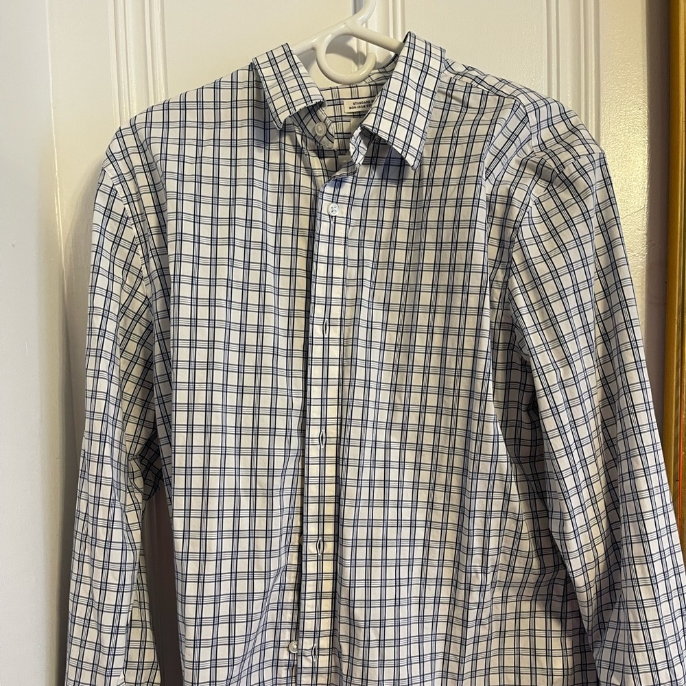 Gap Men’s Button-Down